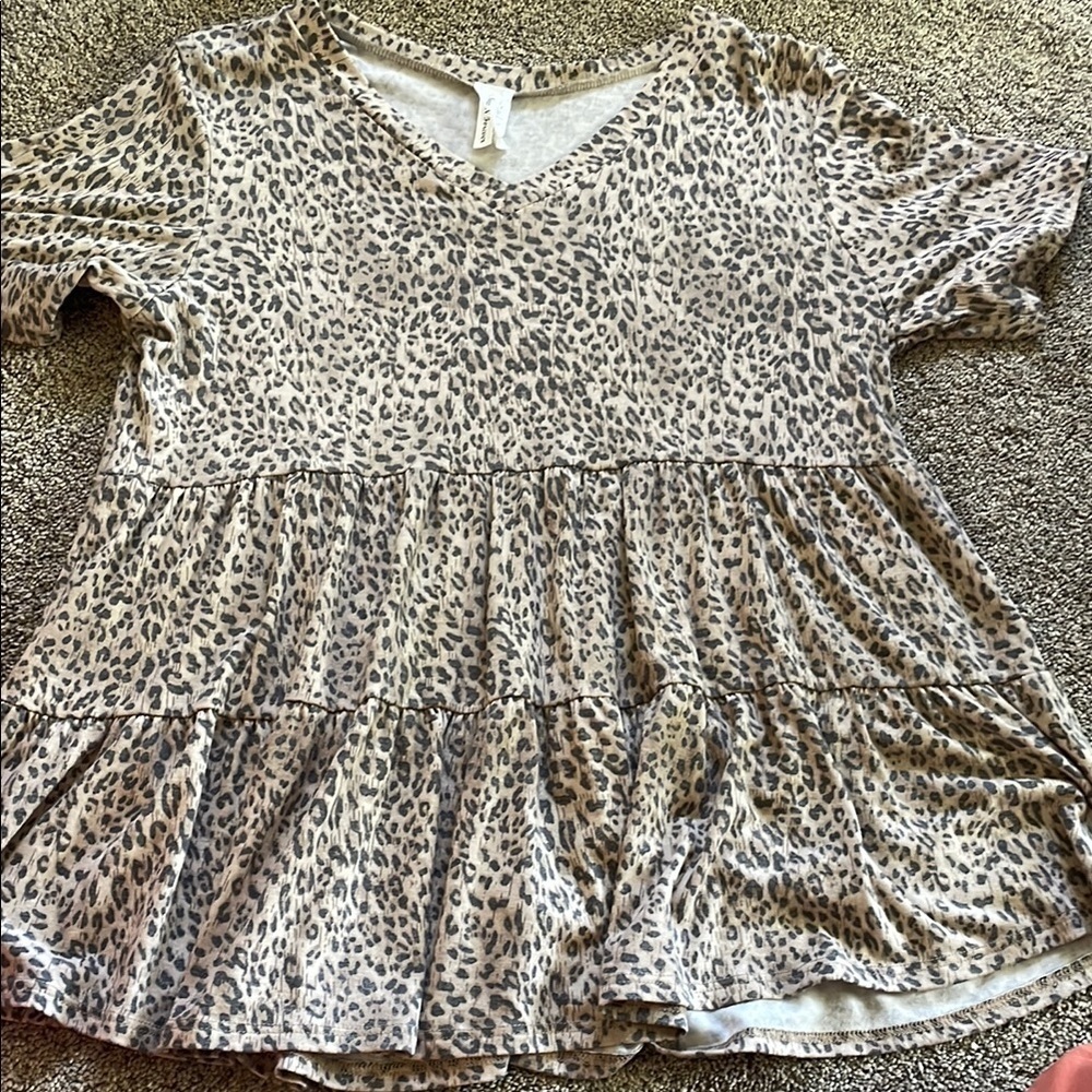 ⭐️ 3/$20 Leopard Print Peplum Top medium